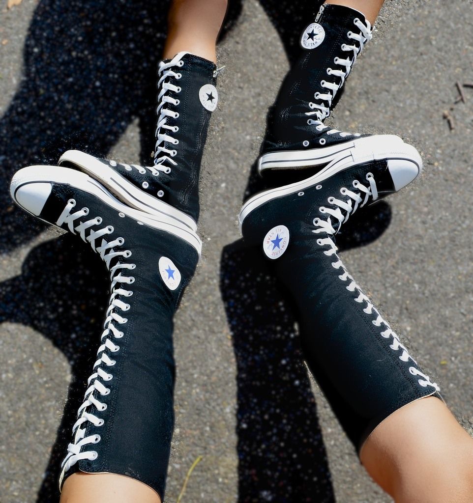 knee converse shoes