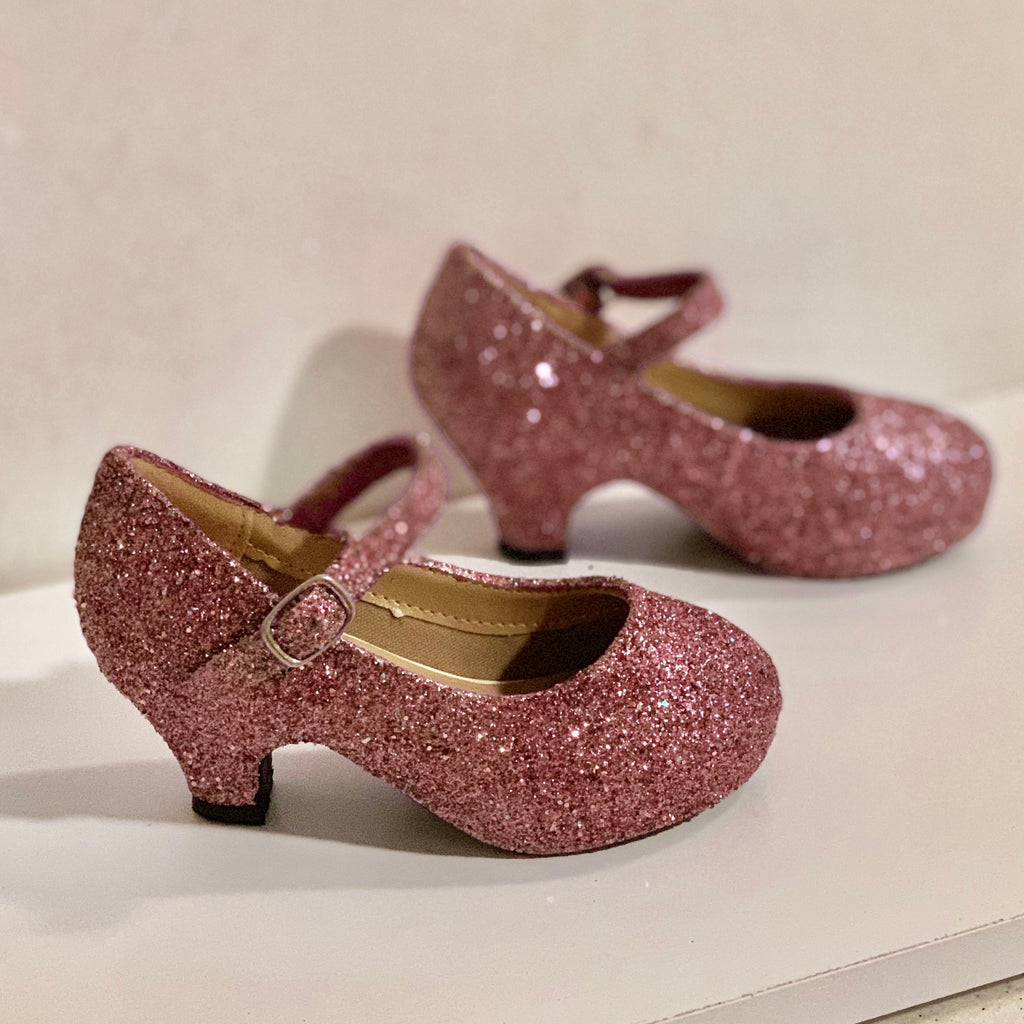 red glitter shoes girl