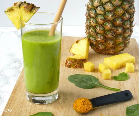 Turmeric Pineapple and Kiwi Kale Smoothie