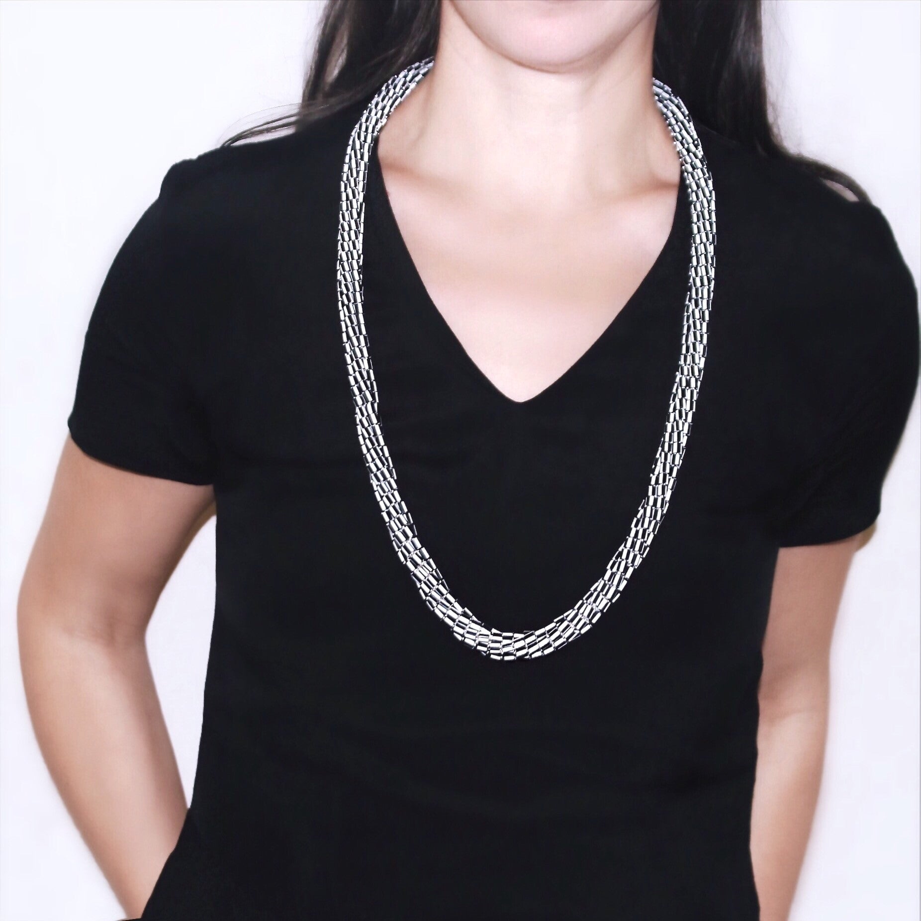 Mobi s Torus  Necklace - BLACK/WHITE STRIPE