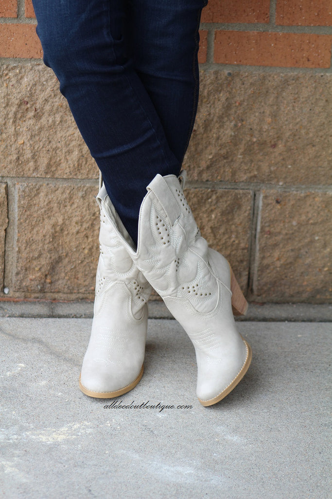 Very Volatile Denver Cowgirl Boots Off White | All Dec'd Out – All Decd Out