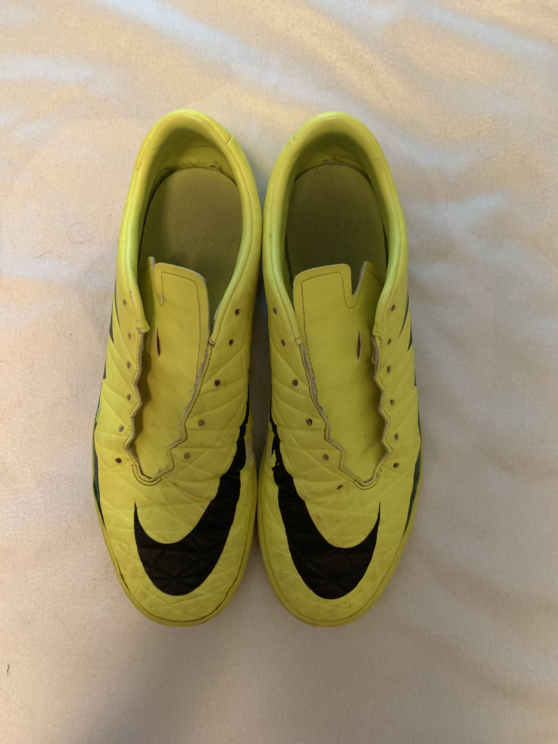 nike hypervenom size 11