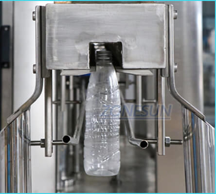 feeding structure of mineral water packing machine
