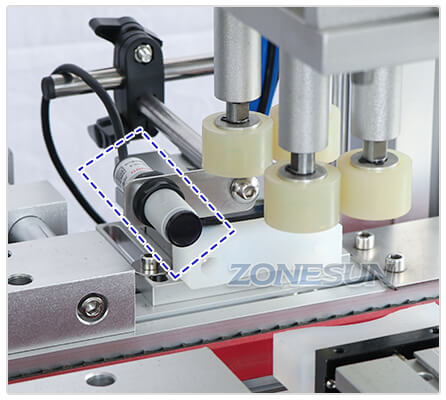 Olho elétrico da máquina de tampa de garrafa automática ZS-XG16 com alimentador de tampa