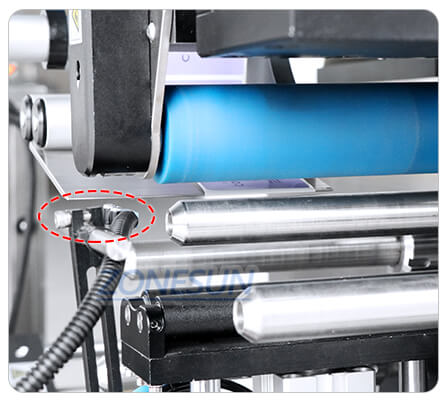 labeling structure of aluminum tube labeling machine