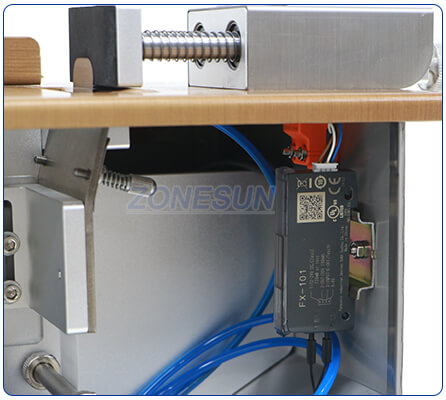sensor of corner labeling machine