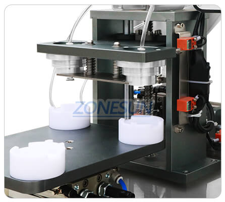 filling structure of cushion foundation filling machine