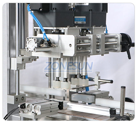 cap screwing structure of reed diffuser filling capping machine