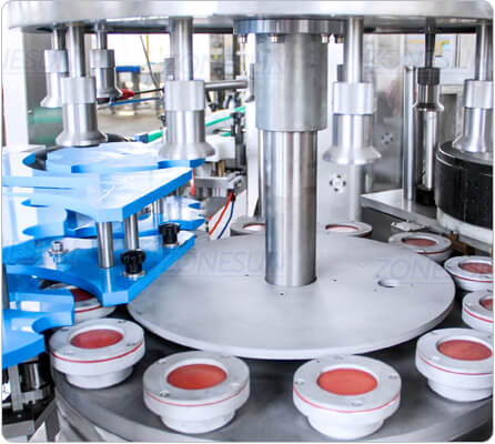 working station of hot melt glue labeling machine