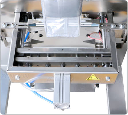 sealing structure of VFFS packaging machine