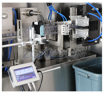 cutting structure of plastic ampoule packaging machine