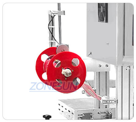 film winding structure of roll film sealing machine