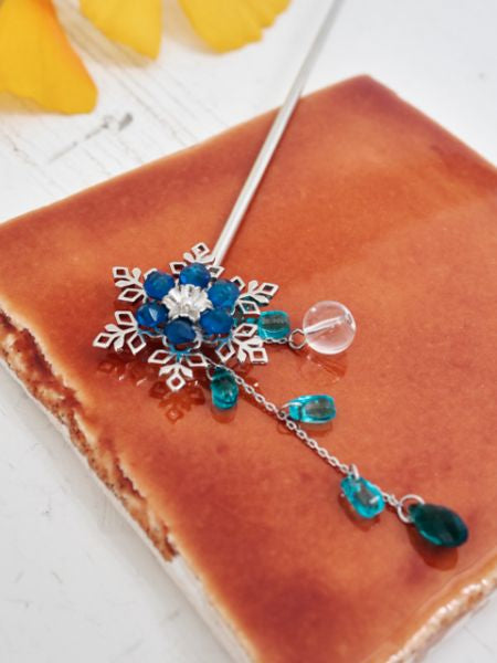 Openwork Flower Hair Stick