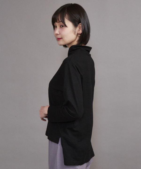 TOKKURI High Neck Top