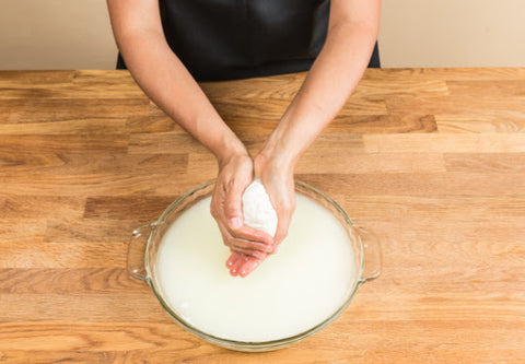 Urban Cheesecraft- make quick mozzarella without a microwave