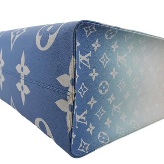 Louis Vuitton On the Go GM Pool, Beige/Blue Ombre, New in