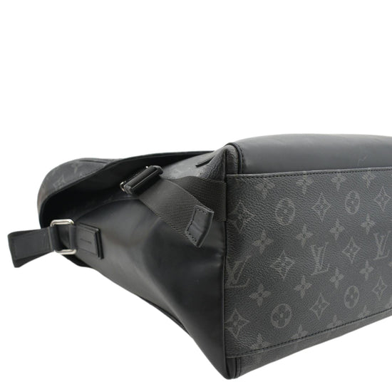 LOUIS VUITTON Messenger Voyager MM M40510 Shoulder Bag Monogram Eclipse  Mens