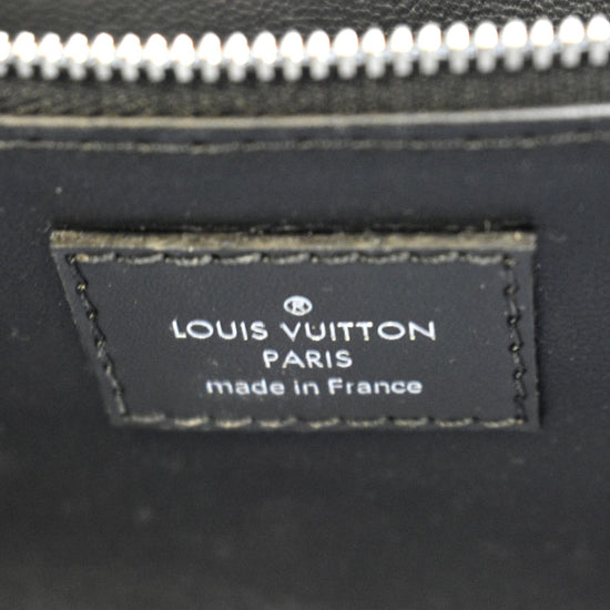 Louis Vuitton Dopp Kit Toilet Pouch (Black) – Luxxe