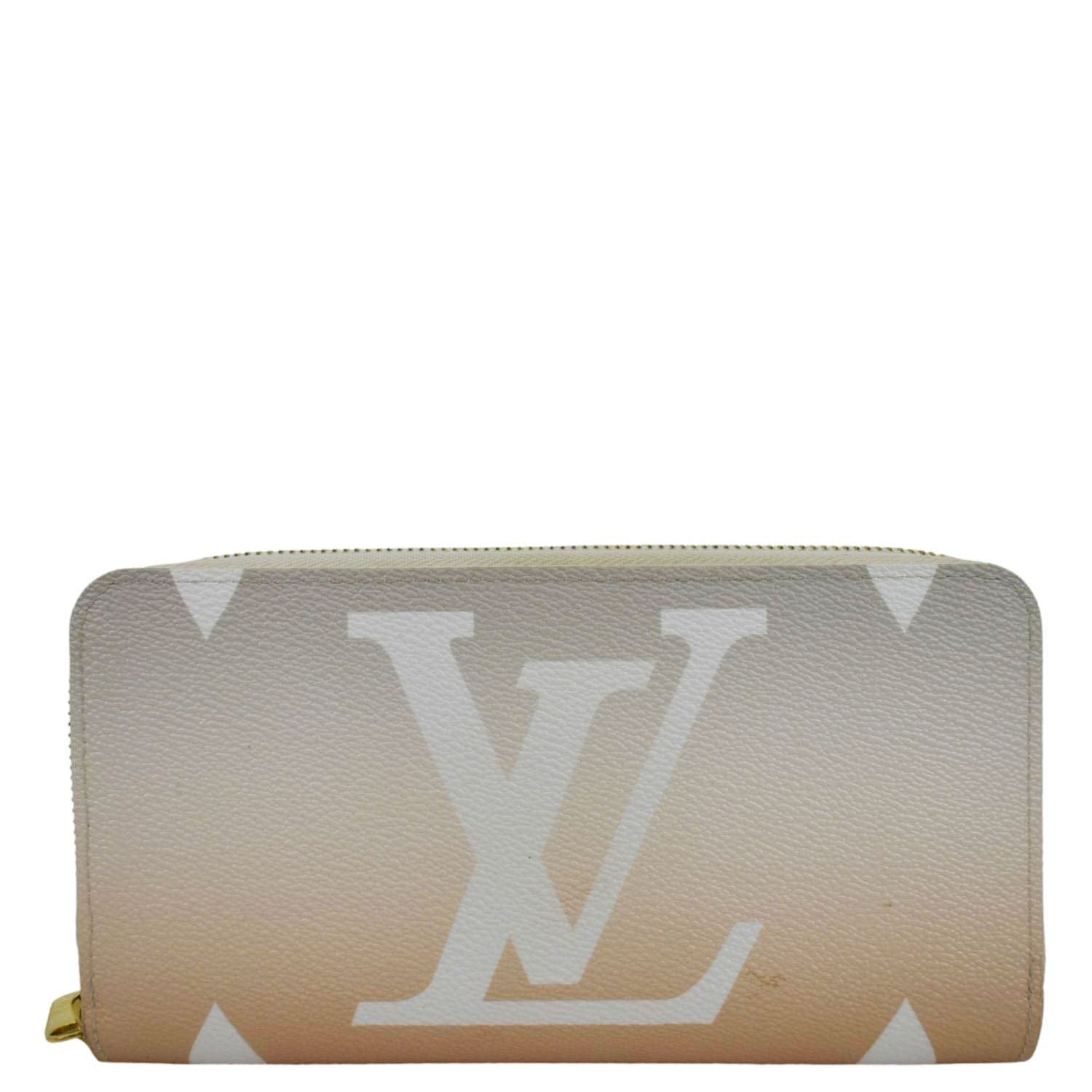 Louis Vuitton Wallet Zippy Monogram in Coated Canvas/Leather with