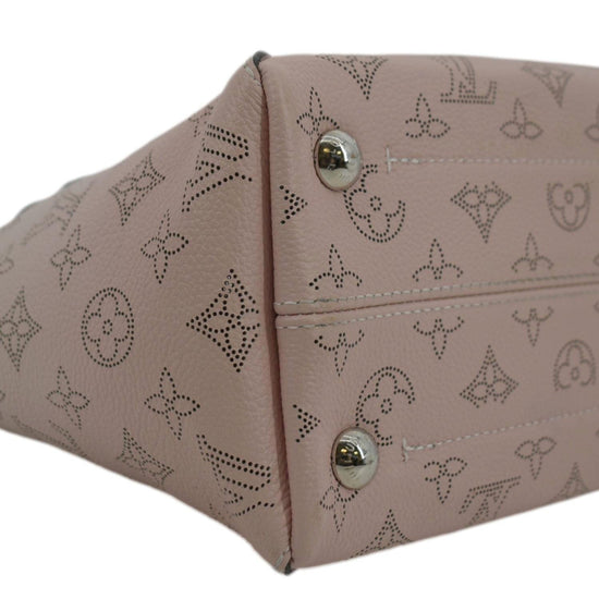 Louis Vuitton Mahina Monogram Hina PM - Neutrals Handle Bags, Handbags -  LOU685190