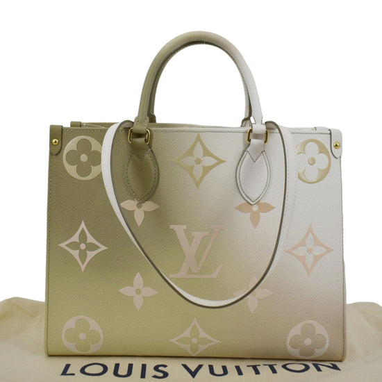 Louis Vuitton Monogram Giant Spring In The City Onthego MM Tote (SHF-2 –  LuxeDH