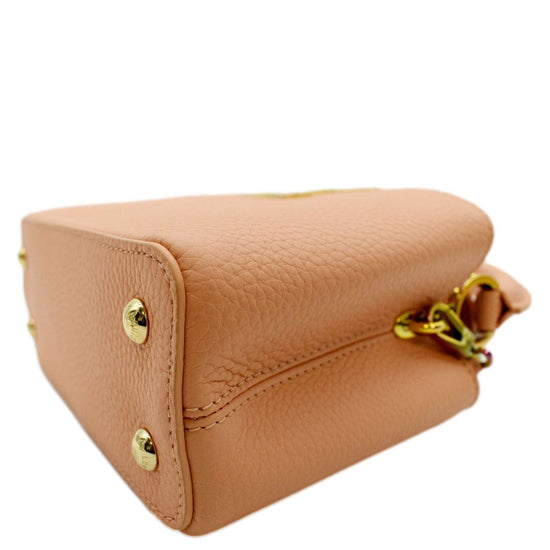 Sold at Auction: Louis Vuitton N97075 Capucines Mini Emeraude Color Taurillon  Leather Handbag