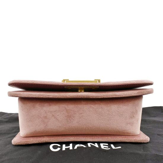 Chanel, Inc. Chanel Small hobo bag, Velvet & gold-tone metal, pink —  Fashion