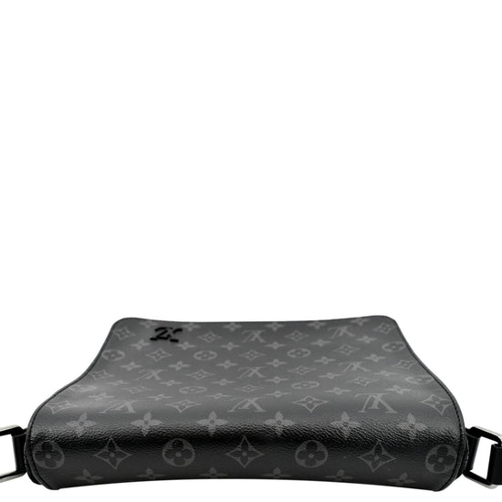 Chic Louis Vuitton District Messenger Bag PM Black Monogram - Free Shipping  USA - The Happy Coin