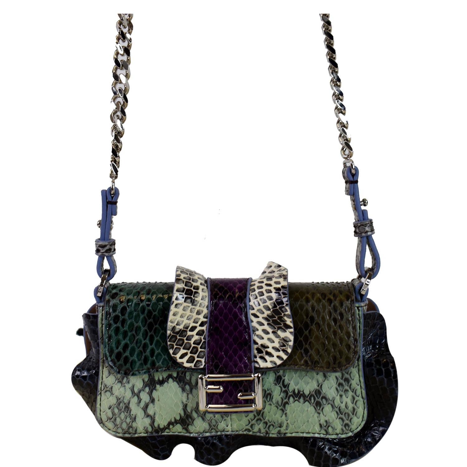 Brand: Fendi⁠⠀ Item: Green Python Bag Strap⁠⠀ Our Price: 1,200 QAR⁠⠀⁠⠀  Condition: Like New⁠⠀ - ⁠⠀⠀⁠⠀⁠⠀ Detox . Sell .…