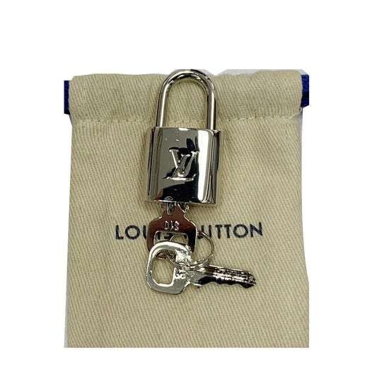 Louis Vuitton Limited Silver Padlock and Keys Set Lock Bag Charm Cadena  2LV34S