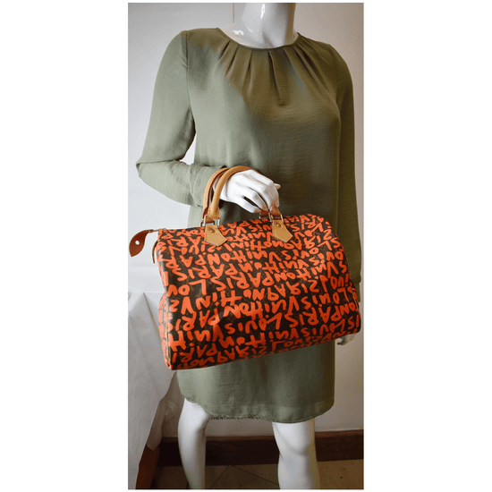 Louis Vuitton Pre-Owned Speedy 30 Graffiti Tote in Brown