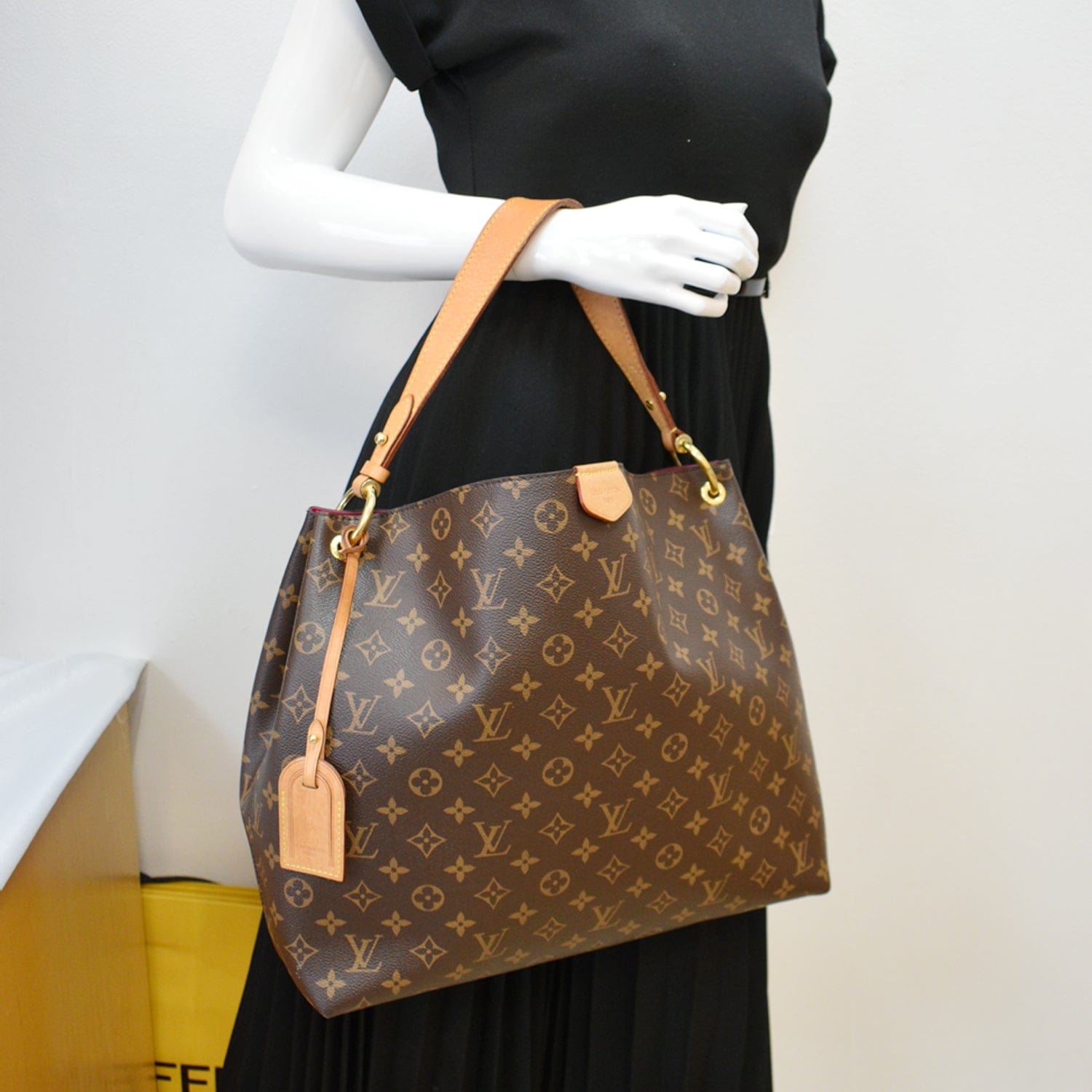 Graceful PM Monogram Canvas  Handbags  LOUIS VUITTON