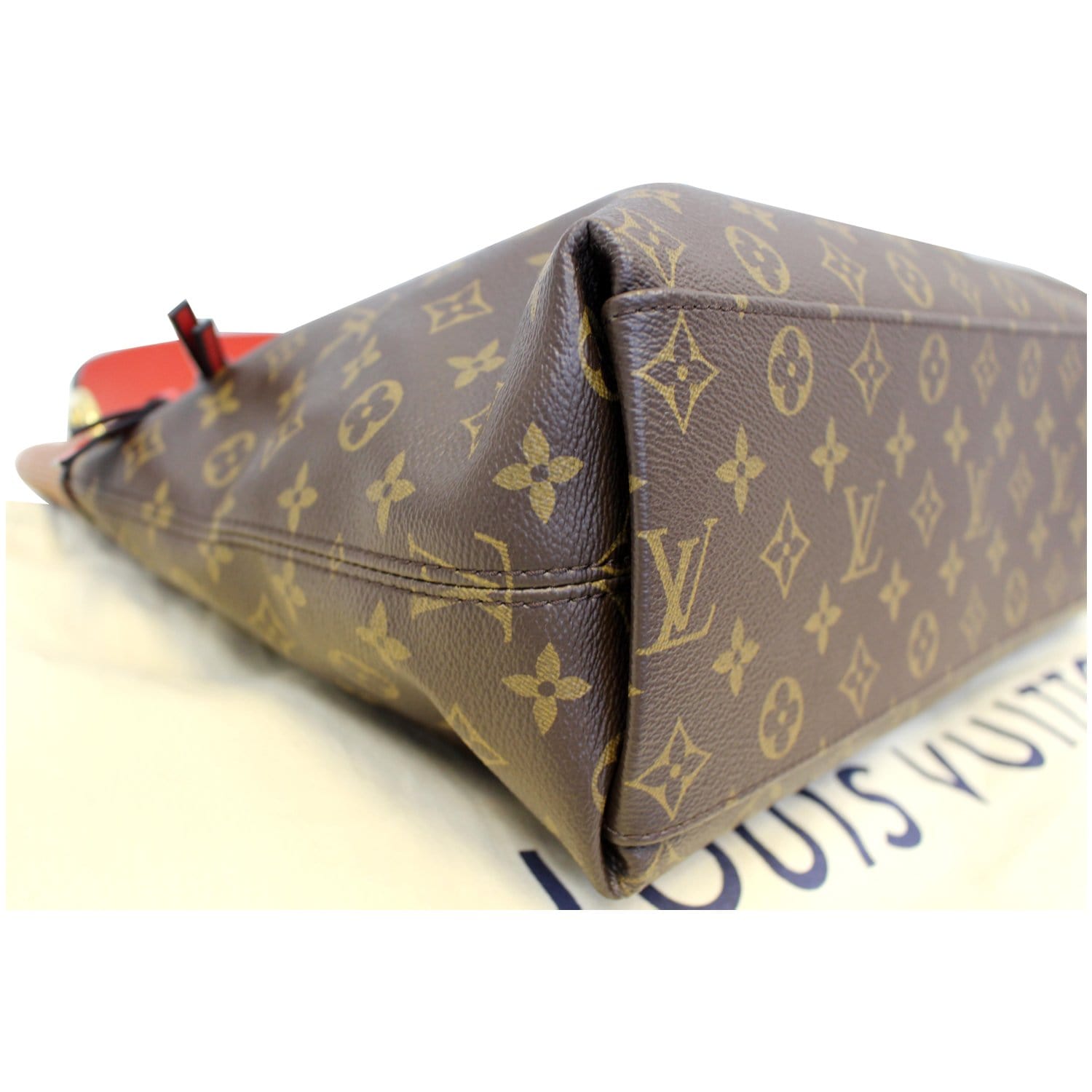 LOUIS VUITTON NeoNoe Monogram Canvas Crossbody Bag Caramel