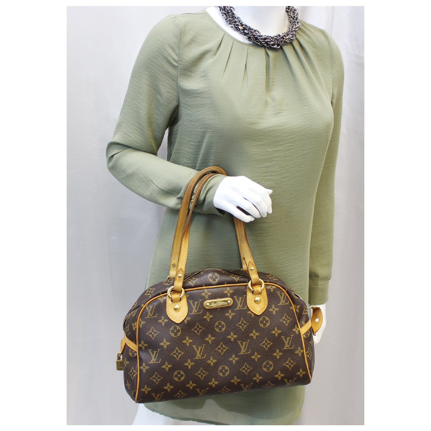 Authentic LV Shoulder Tote Bag for Sale in Dallas, TX - OfferUp