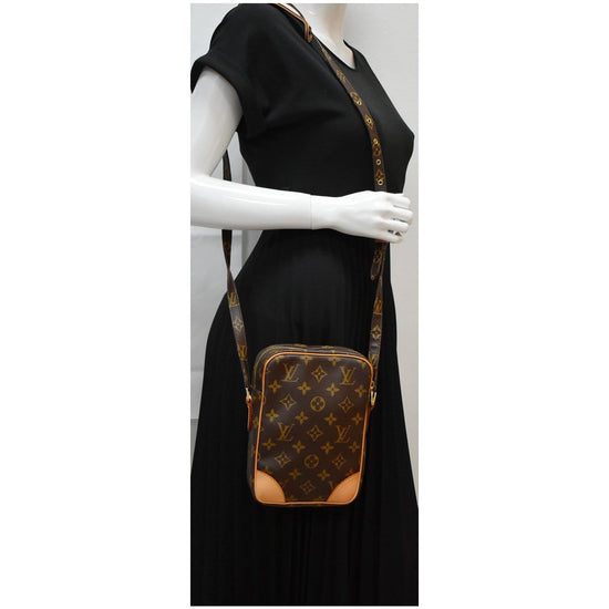 LOUIS VUITTON vintage Danube PM bag Brown Leather Cloth ref.162659