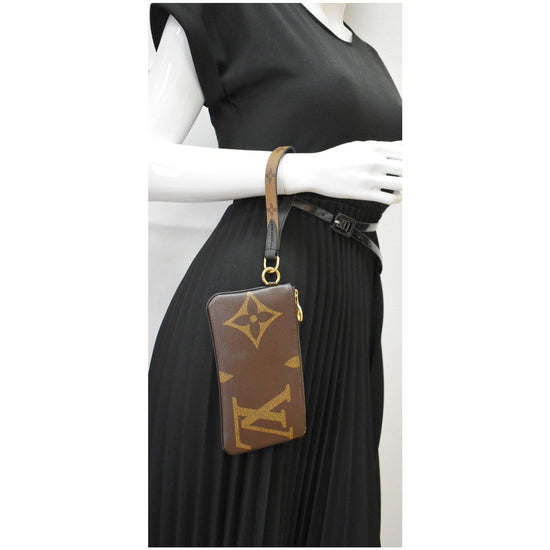 Louis Vuitton Trio Pouch Monogram Giant/Reverse/Mini Brown