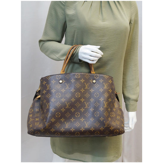 Montaigne cloth handbag Louis Vuitton Brown in Cloth - 33415035