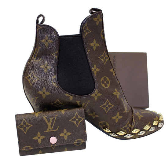 Louis Vuitton Rose Ballerine Collection – Monogram 6 Key Holder