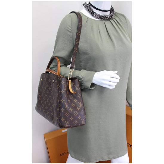 Montaigne cloth handbag Louis Vuitton Brown in Cloth - 22961791