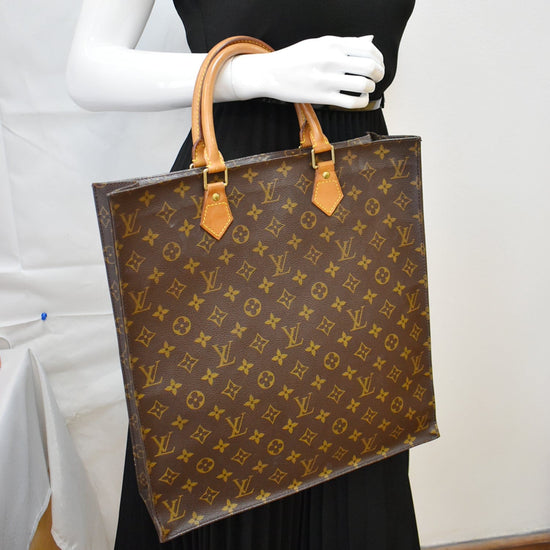 LOUIS VUITTON Sac Plat Monogram Canvas Tote Bag Brown