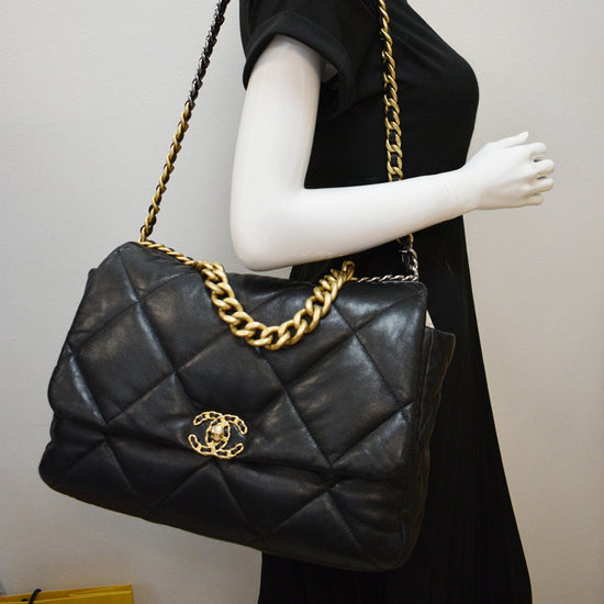 CHANEL 19 22C Black Lambskin Quilted Large Flap Bag