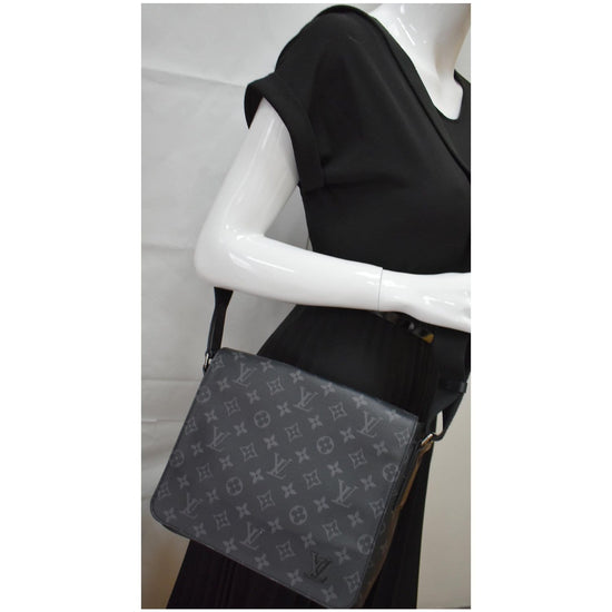 Louis Vuitton District Messenger Bag - Luxe Du Jour