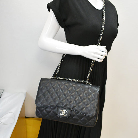 Chanel Pre-owned 2009-2010 Classic Flap Jumbo Shoulder Bag