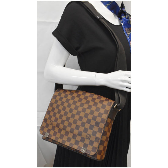 Louis Vuitton District Messenger Bag PM Brown Canvas Damier 