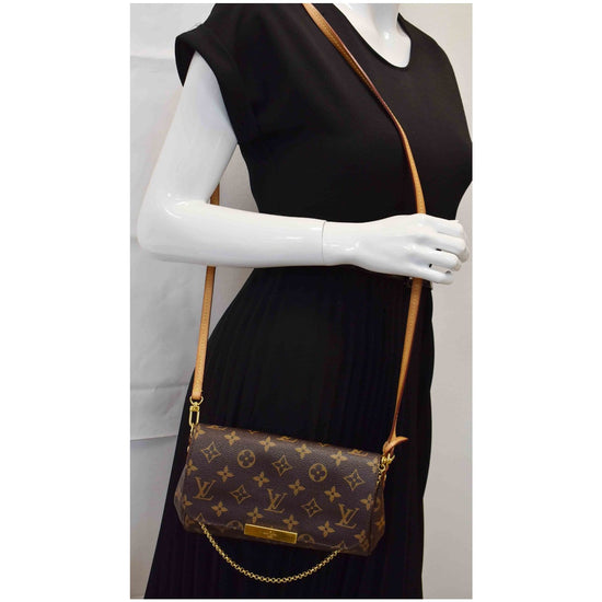 Louis Vuitton Monogram Favorite PM - Brown Crossbody Bags, Handbags -  LOU801438