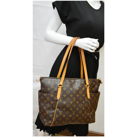 Louis Vuitton Monogram Totally MM - Brown Totes, Handbags - LOU771289