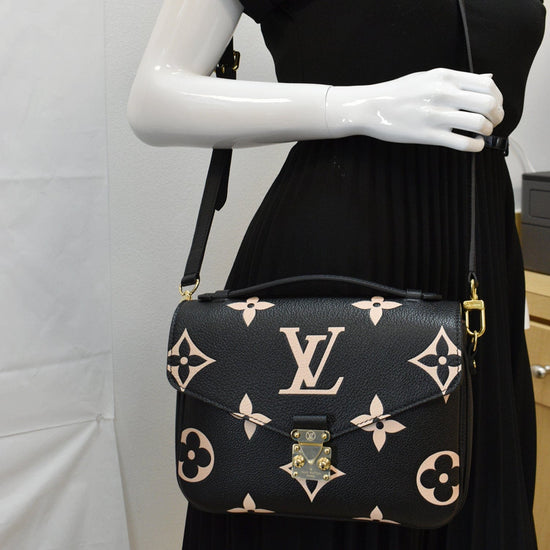 LOUIS VUITTON Metis Pochette Empreinte Leather Crossbody Bag Black SD2