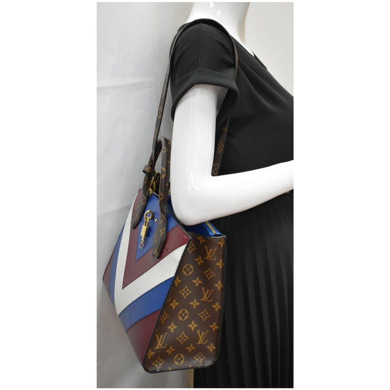 Louis Vuitton, Bags, Louis Vuitton Gold Studded City Steamer Mm Totebag