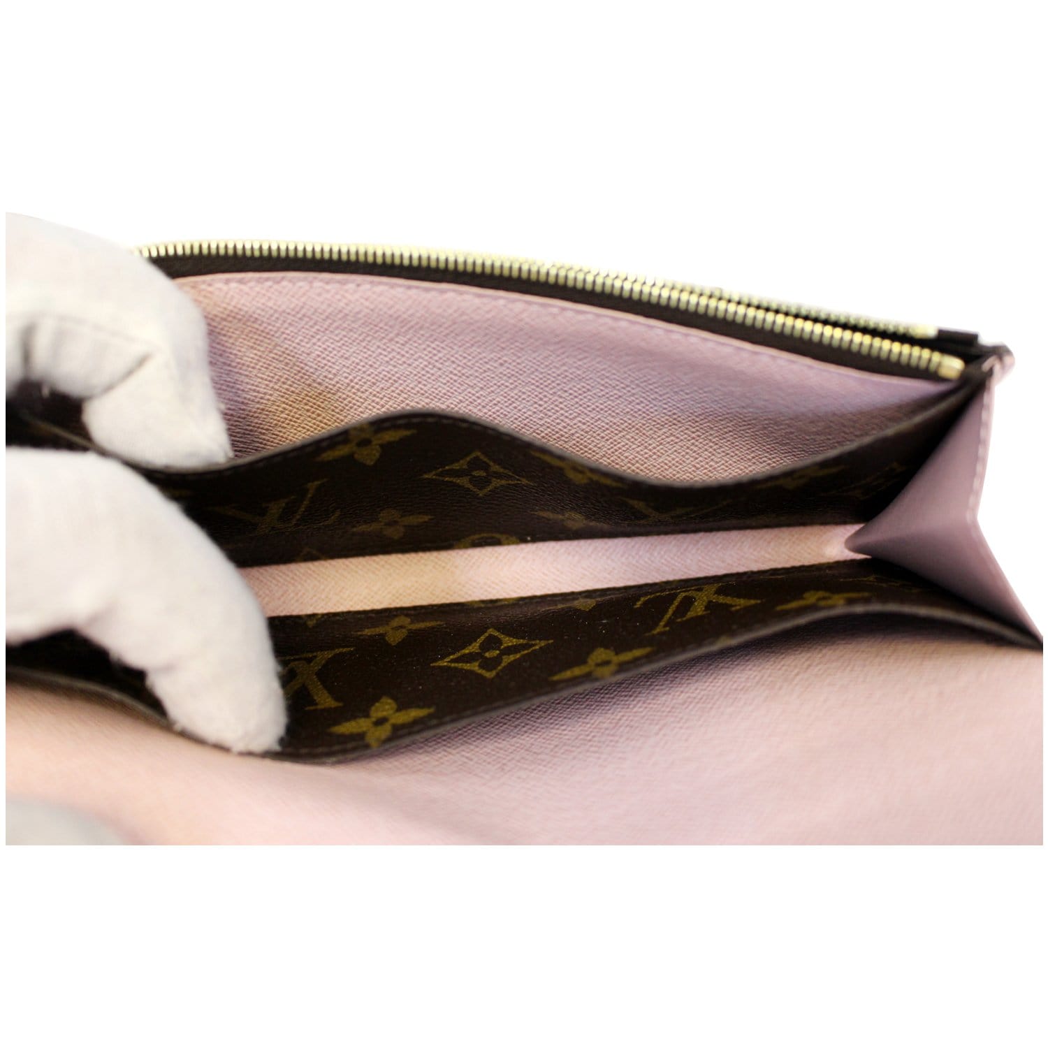 LOUIS VUITTON Monogram Emilie Wallet in Rose Ballerine - More Than