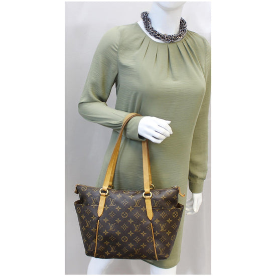 Authenticated Used Louis Vuitton Monogram Totally PM Handbag Shoulder Bag  M56688 Brown PVC Leather Ladies LOUIS VUITTON 